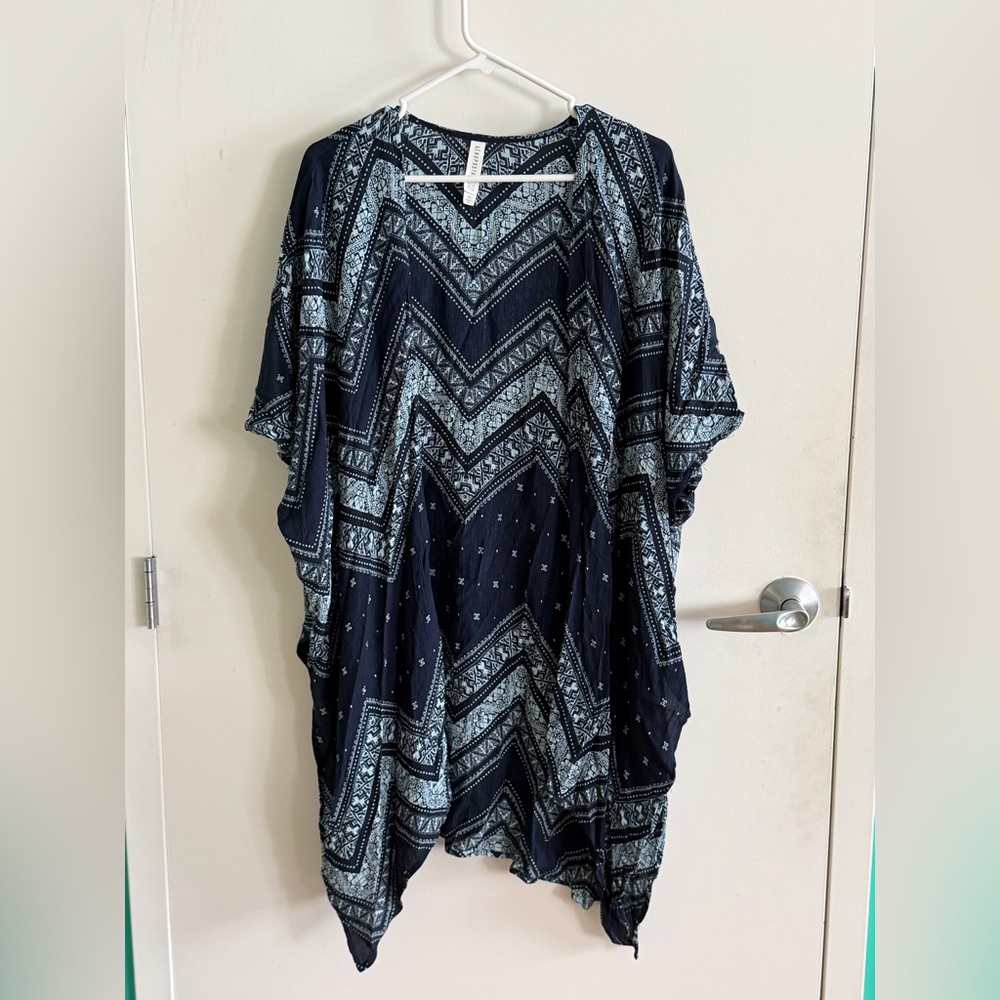 Aeropostale Navy and Light Blue Patterned Beach Coverup